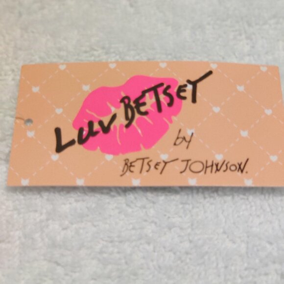 NWT - BETSEY JOHNSON Handbag Crossbody - “LUV” - Picture 2 of 11